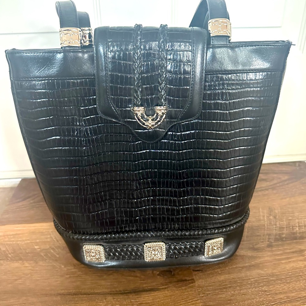 NWOT Vintage black crocodile leather bucket bag